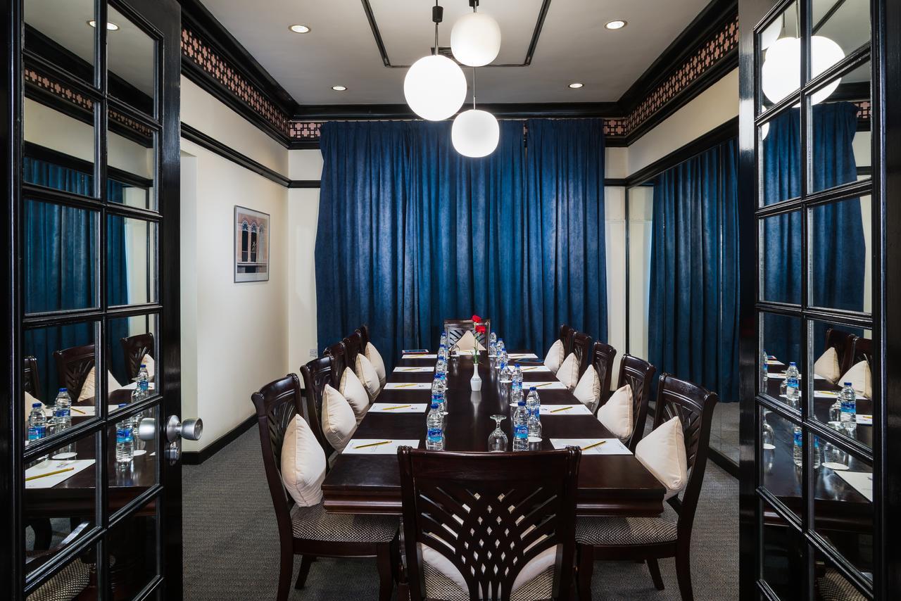 Tulip Inn Downtown Muscat Ngoại thất bức ảnh