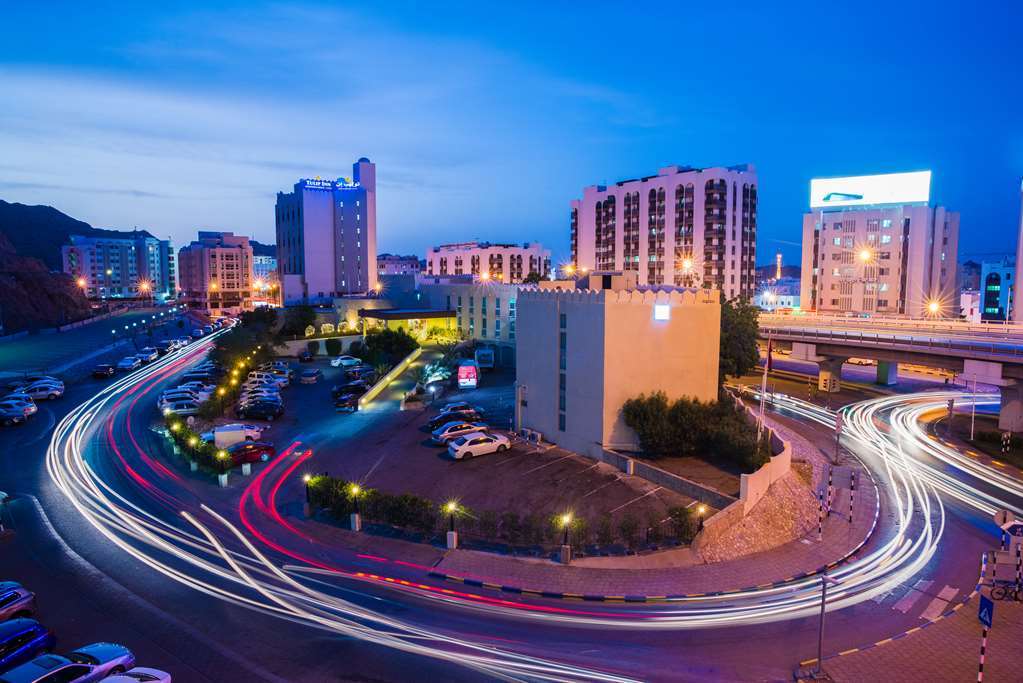 Tulip Inn Downtown Muscat Ngoại thất bức ảnh